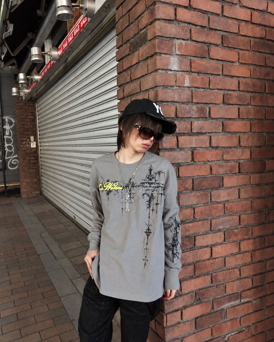 @yvnlazy_.o0 wearing the Cyber Sigilism Thermal